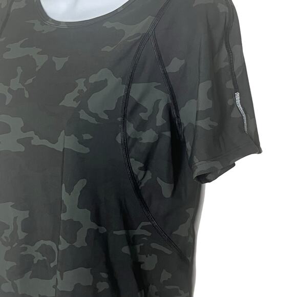 Lululemon Outrun The Heat Shirt Size 4 UV Protection Green Camo Workout Athletic - Picture 4 of 7